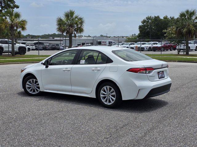 Certified 2026 Toyota Corolla LE w/ LE Premium Package FWD image 4