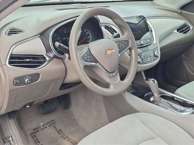 Used 2020 Chevrolet Malibu LT FWD image 10
