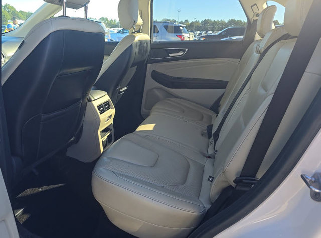 Used 2019 Ford Edge Titanium w/ Equipment Group 301A FWD image 7