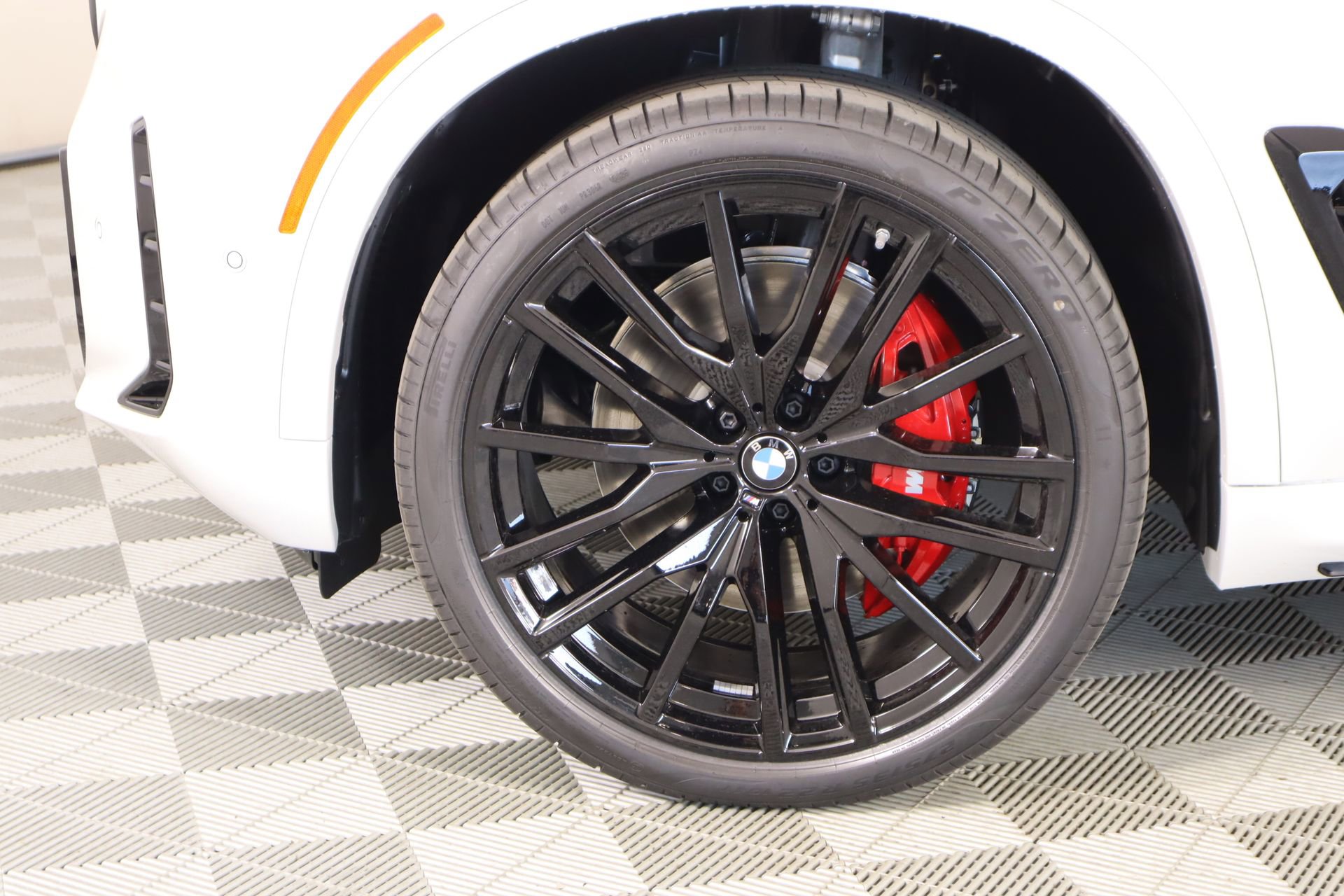 New 2026 BMW X5 xDrive40i w/ M Sport Package image 19