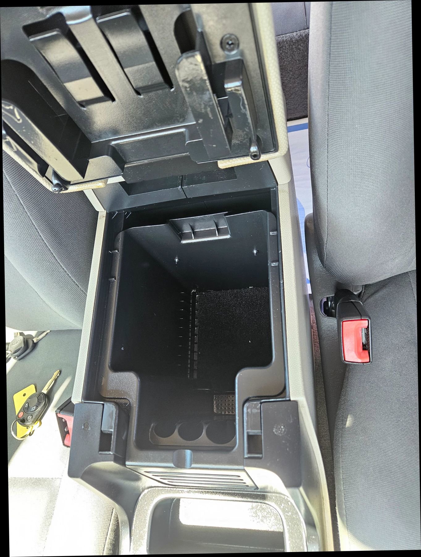 Used 2008 Ford Escape XLS image 19