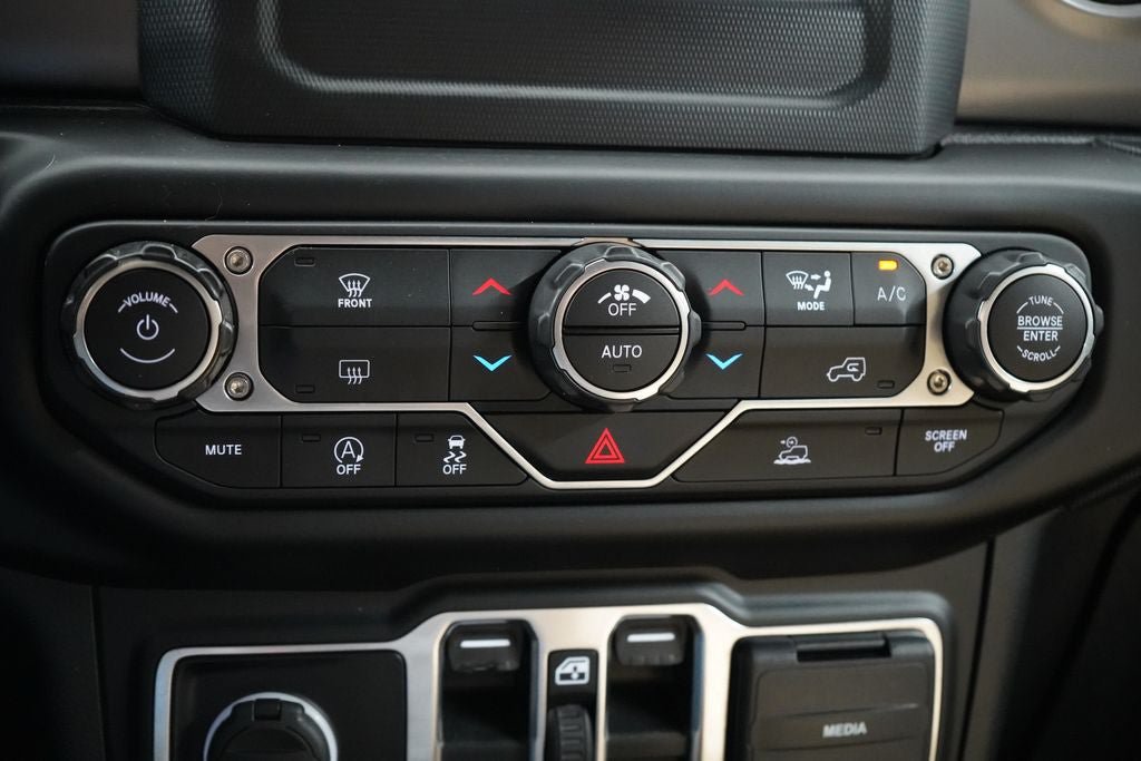 Used 2021 Jeep Wrangler Unlimited Sport AWD/4WD image 19