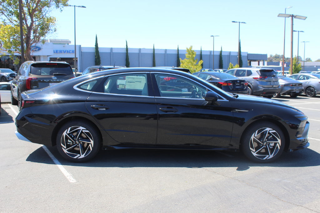 New 2026 Hyundai Sonata SEL FWD image 6