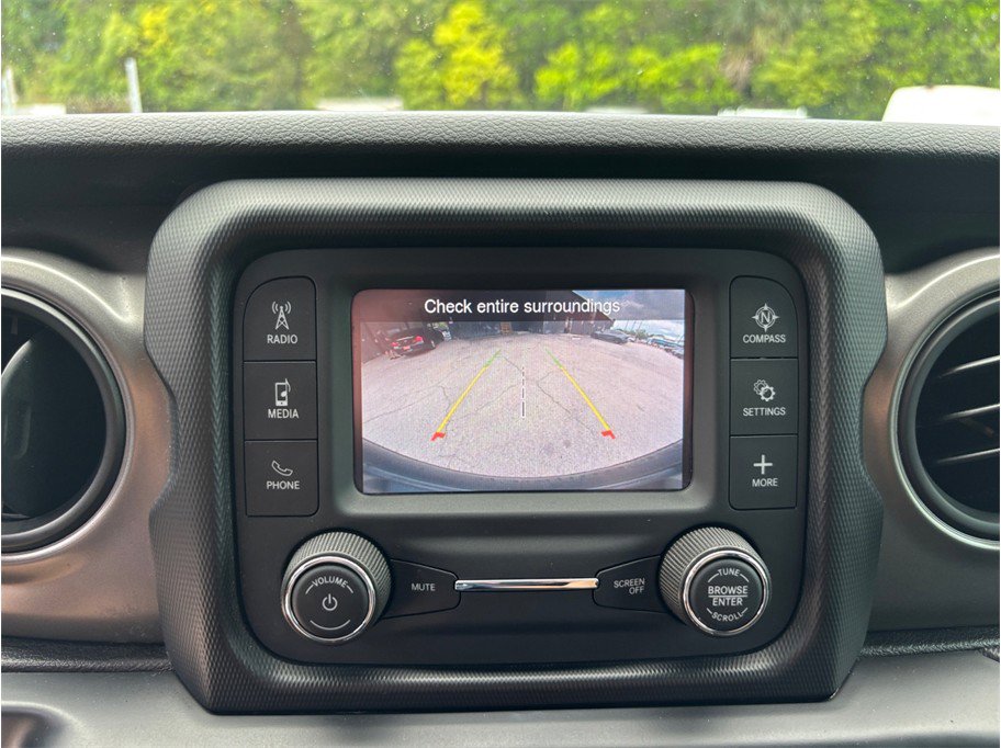 Used 2021 Jeep Wrangler Unlimited Willys AWD/4WD image 23