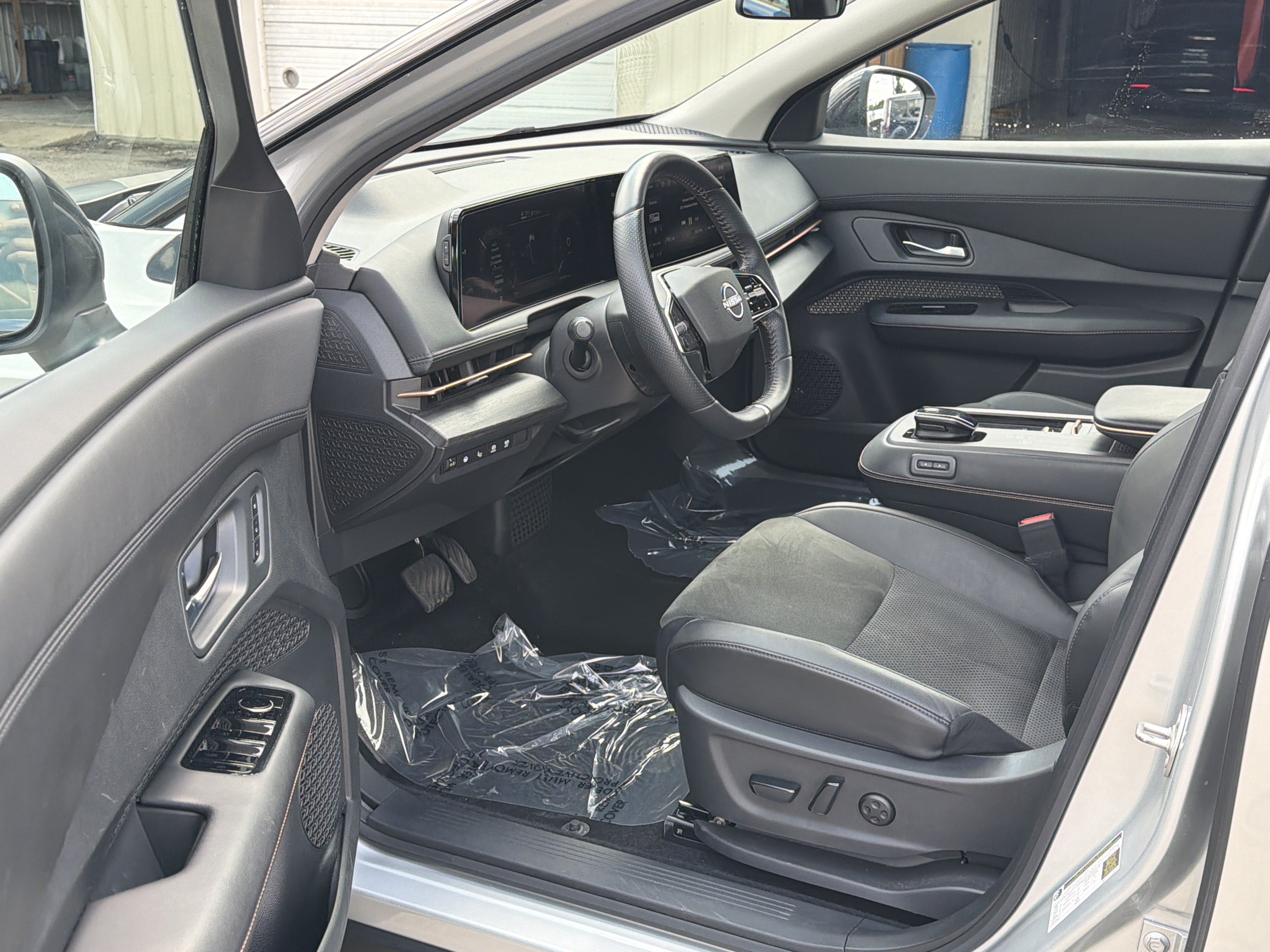 Used 2023 Nissan Ariya FWD image 13