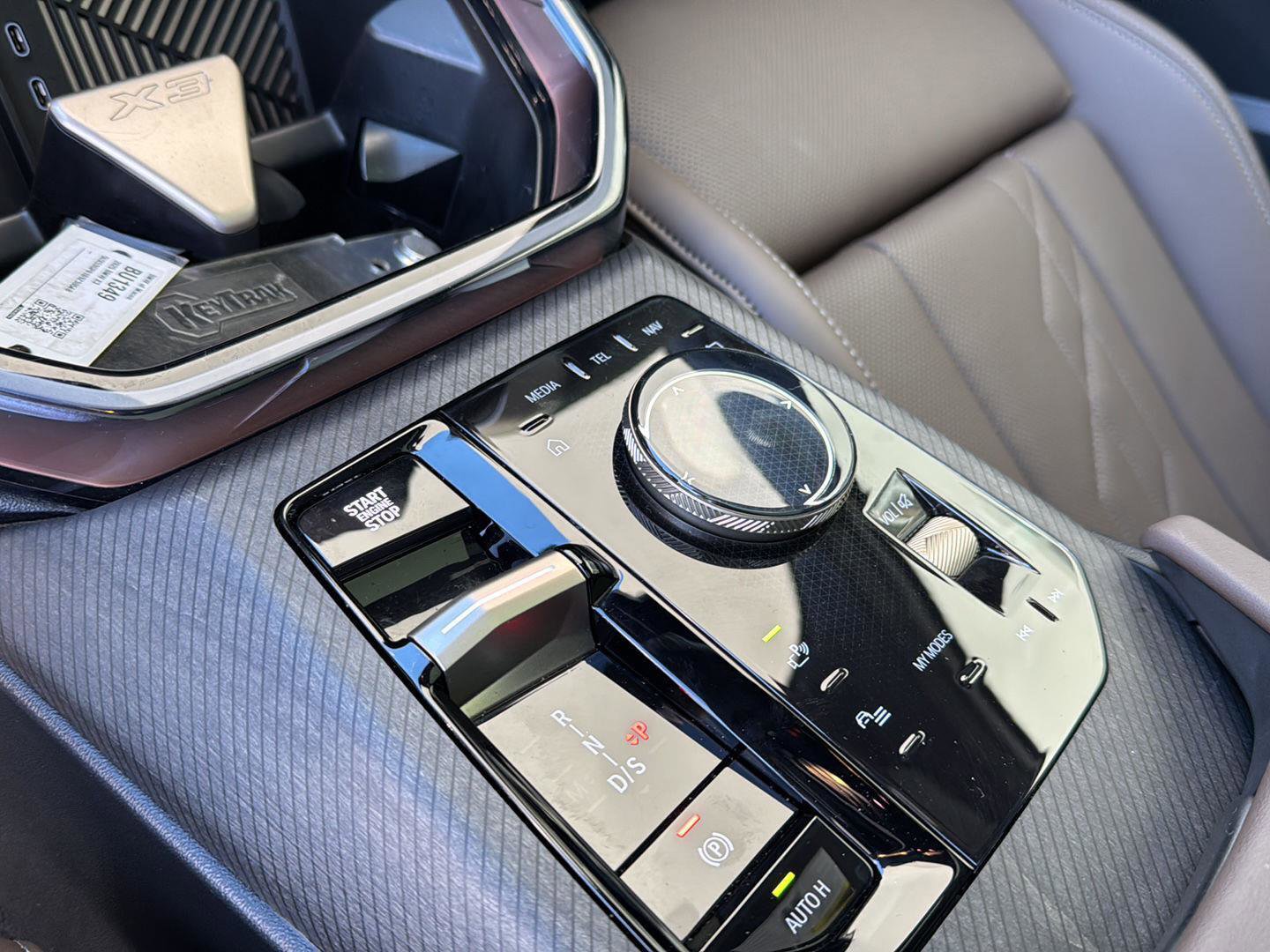 Used 2025 BMW X3 xDrive30i w/ Premium Package image 23