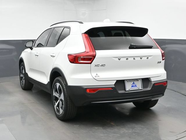 Used 2024 Volvo XC40 B5 Plus AWD/4WD image 8