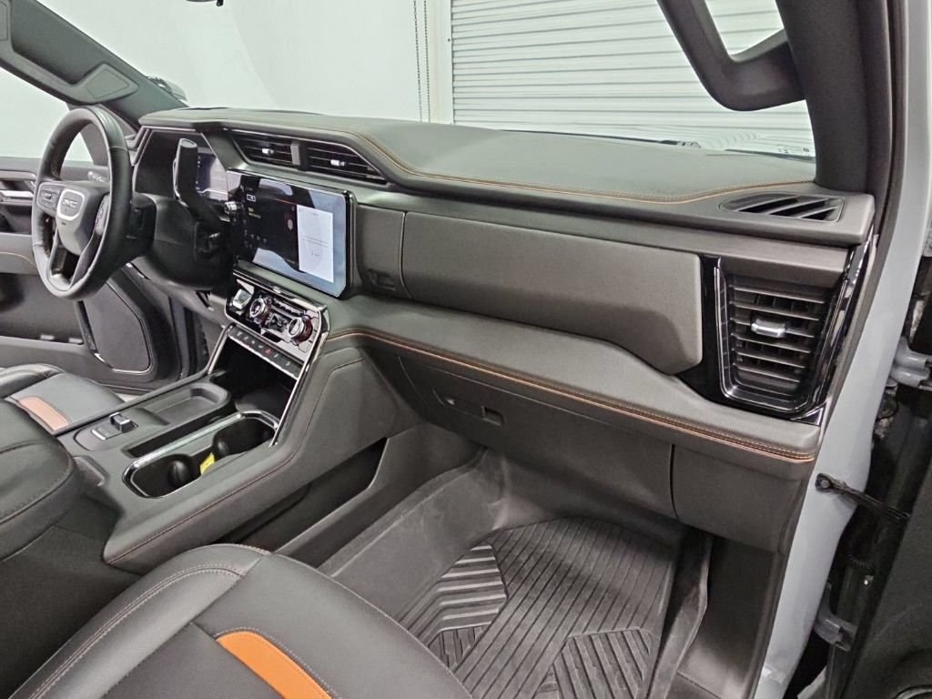 Used 2024 GMC Sierra 2500 AT4 w/ Technology Package AWD/4WD image 43
