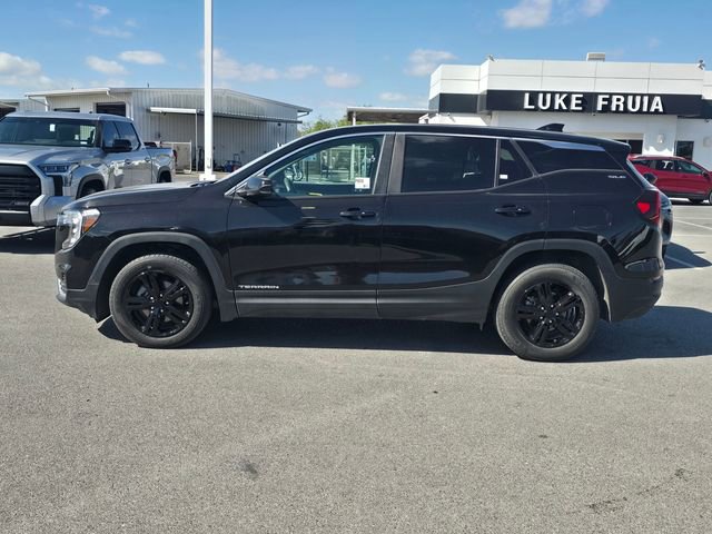 Used 2023 GMC Terrain SLE image 8