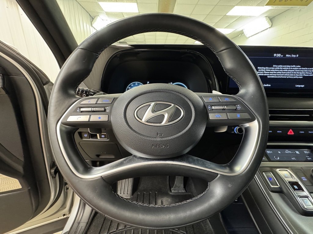 Used 2023 Hyundai Palisade Calligraphy image 35