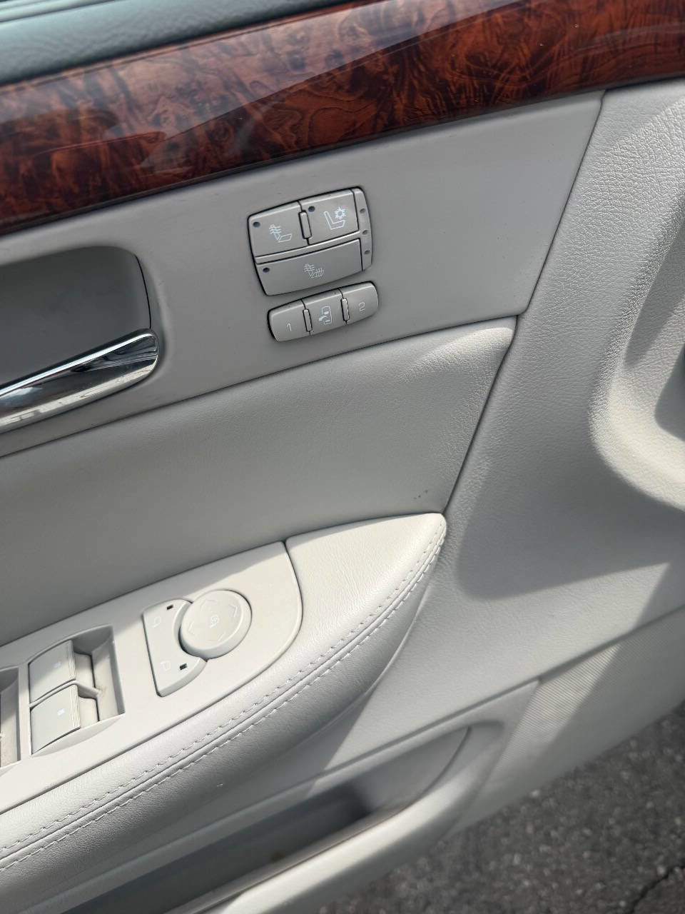 Used 2006 Cadillac DTS FWD image 18