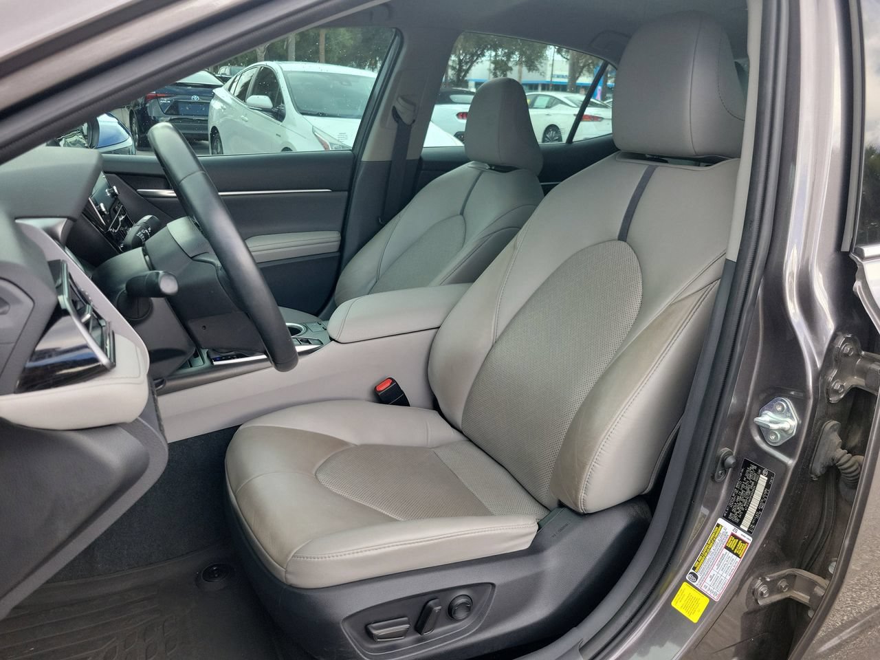 Used 2023 Toyota Camry XLE FWD image 16