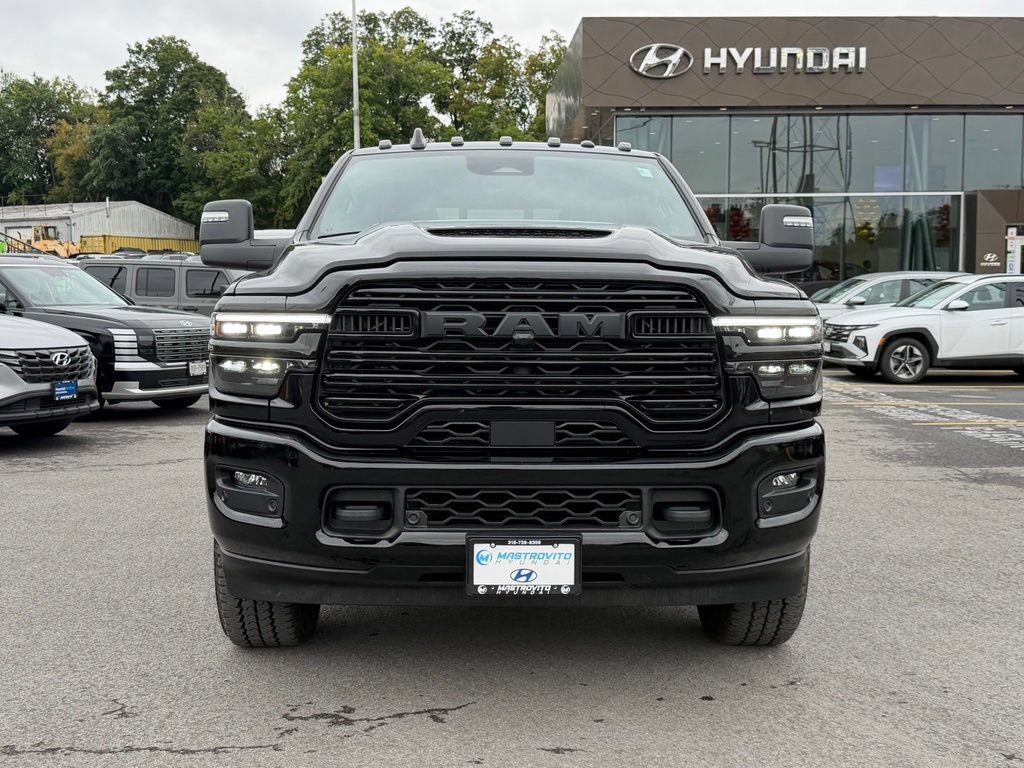 Used 2025 RAM 2500 Laramie AWD/4WD image 4