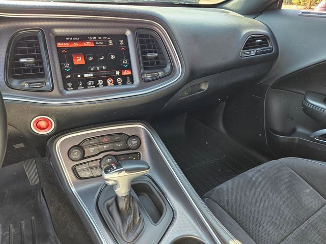 Used 2015 Dodge Challenger R/T Plus image 18