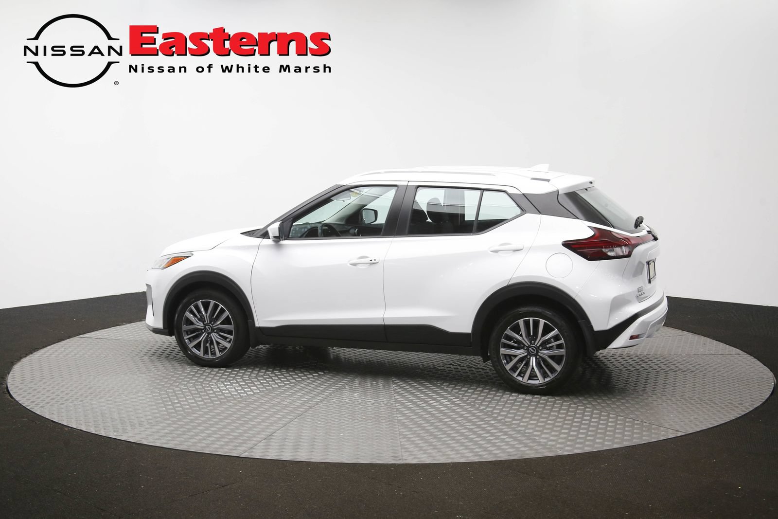 Used 2024 Nissan Kicks SV FWD image 60