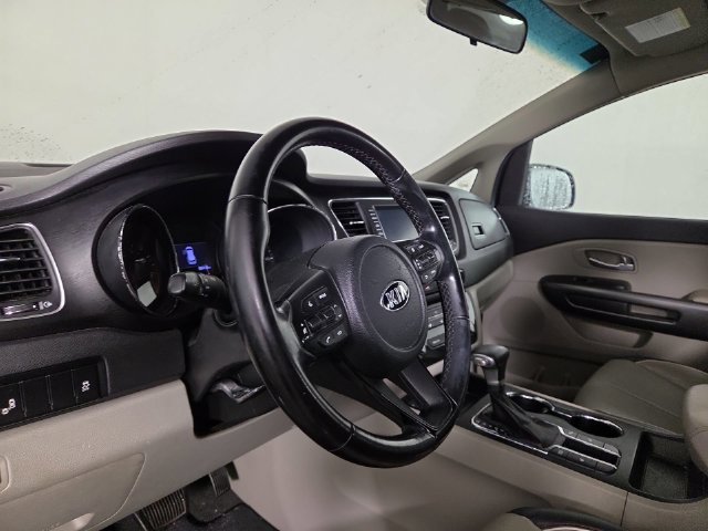 Used 2020 Kia Sedona EX FWD image 15