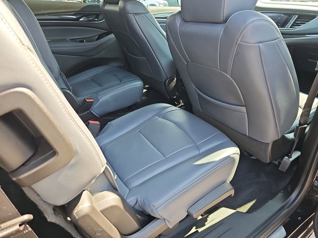 Used 2024 Buick Enclave Premium image 14