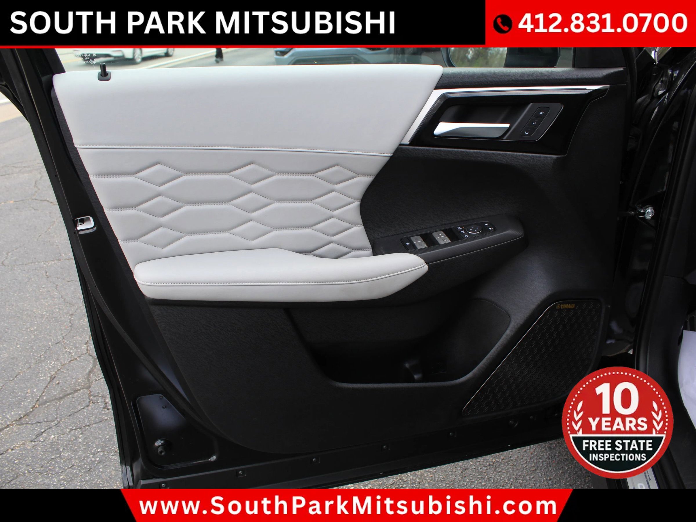 Used 2025 Mitsubishi Outlander SEL image 13