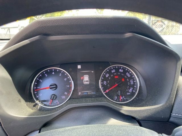 Used 2019 Toyota RAV4 LE FWD image 17