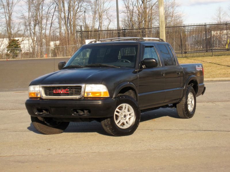 Used 2002 GMC Sonoma SLS w/ ZR5 Appearance Pkg image 3