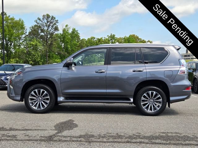Used 2023 Lexus GX 460 Luxury w/ Accessory Package image 2