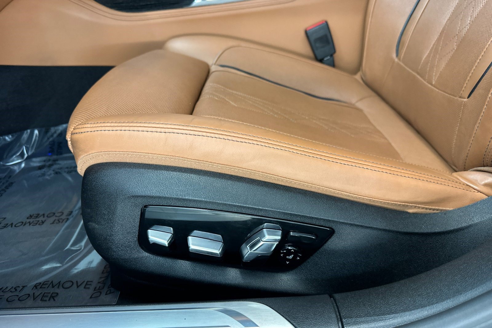 Used 2020 BMW 750i xDrive w/ Executive Package AWD/4WD image 14
