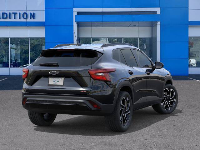 New 2026 Chevrolet Trax RS w/ Sunroof Package FWD image 4