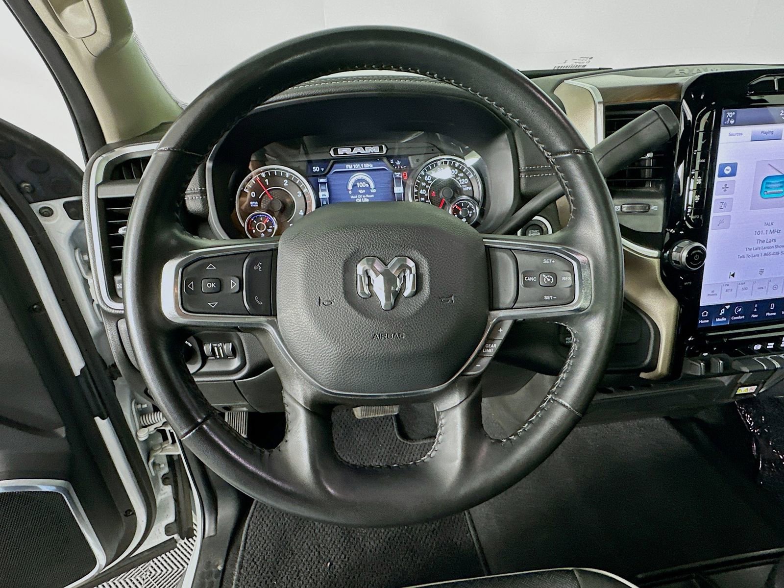 Used 2024 RAM 2500 Laramie AWD/4WD image 11