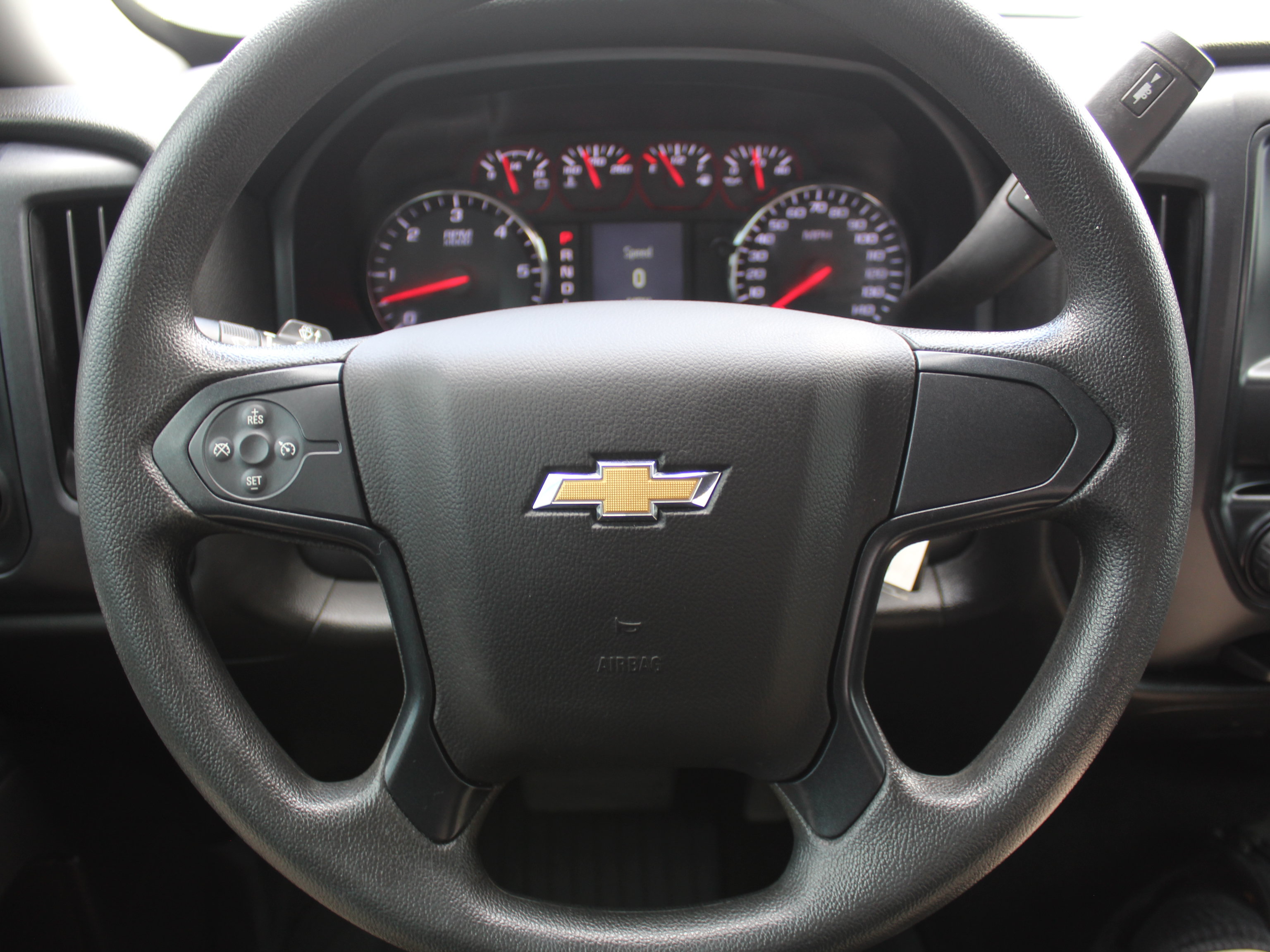 Used 2018 Chevrolet Silverado 1500 Custom w/ Custom Convenience Package AWD/4WD image 13