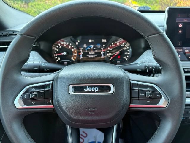 Used 2024 Jeep Compass Latitude AWD/4WD image 22