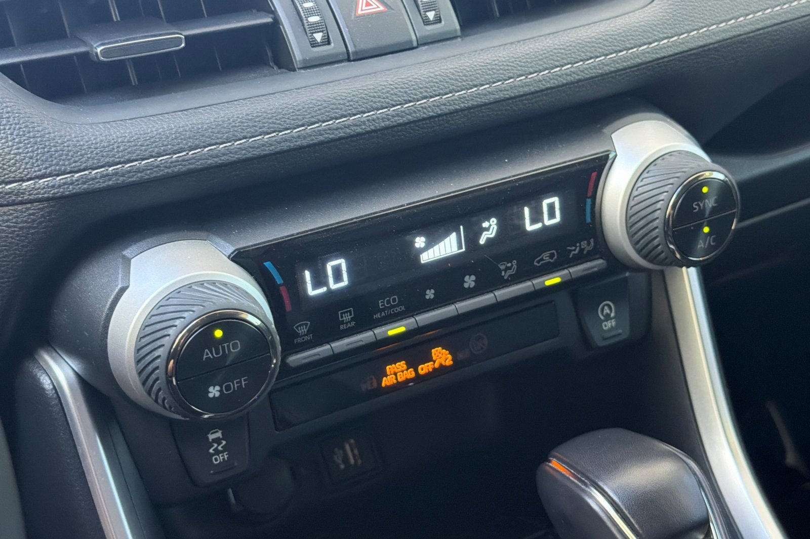 Used 2024 Toyota RAV4 XLE Premium FWD image 25