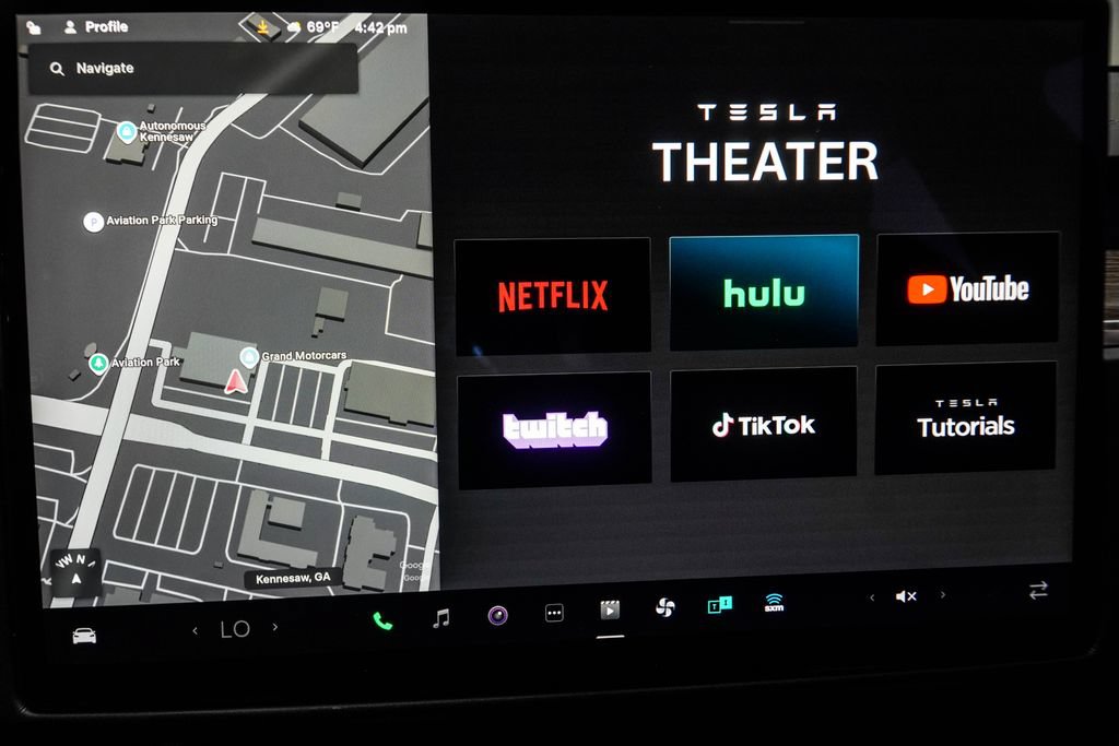 Used 2021 Tesla Model S Plaid AWD/4WD image 24