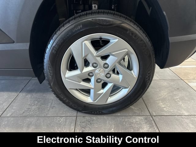 Used 2025 Hyundai Kona SE AWD/4WD image 7