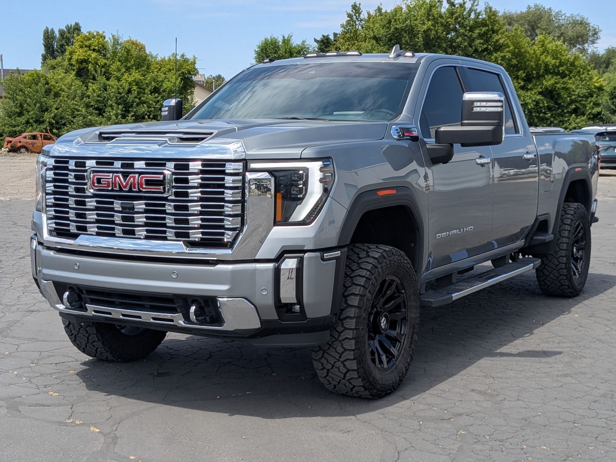 Used 2024 GMC Sierra 3500 Denali w/ Technology Package AWD/4WD image 10