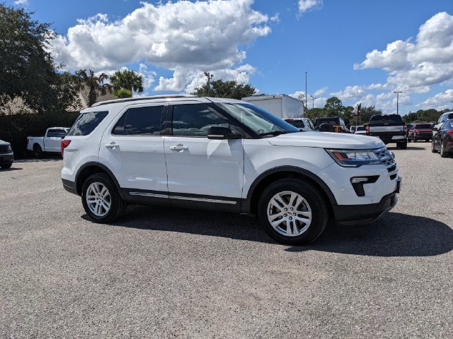Used 2019 Ford Explorer XLT w/ Equipment Group 202A AWD/4WD image 2