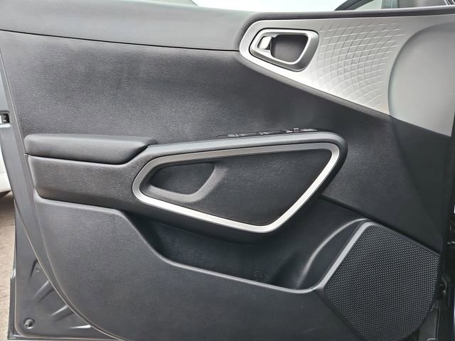 Used 2023 Kia Soul LX image 20