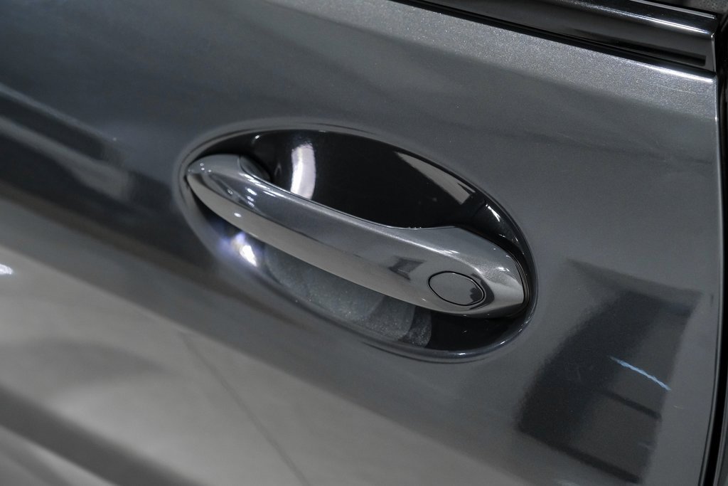 Used 2022 BMW M8 Competition w/ M Carbon Exterior Package image 39