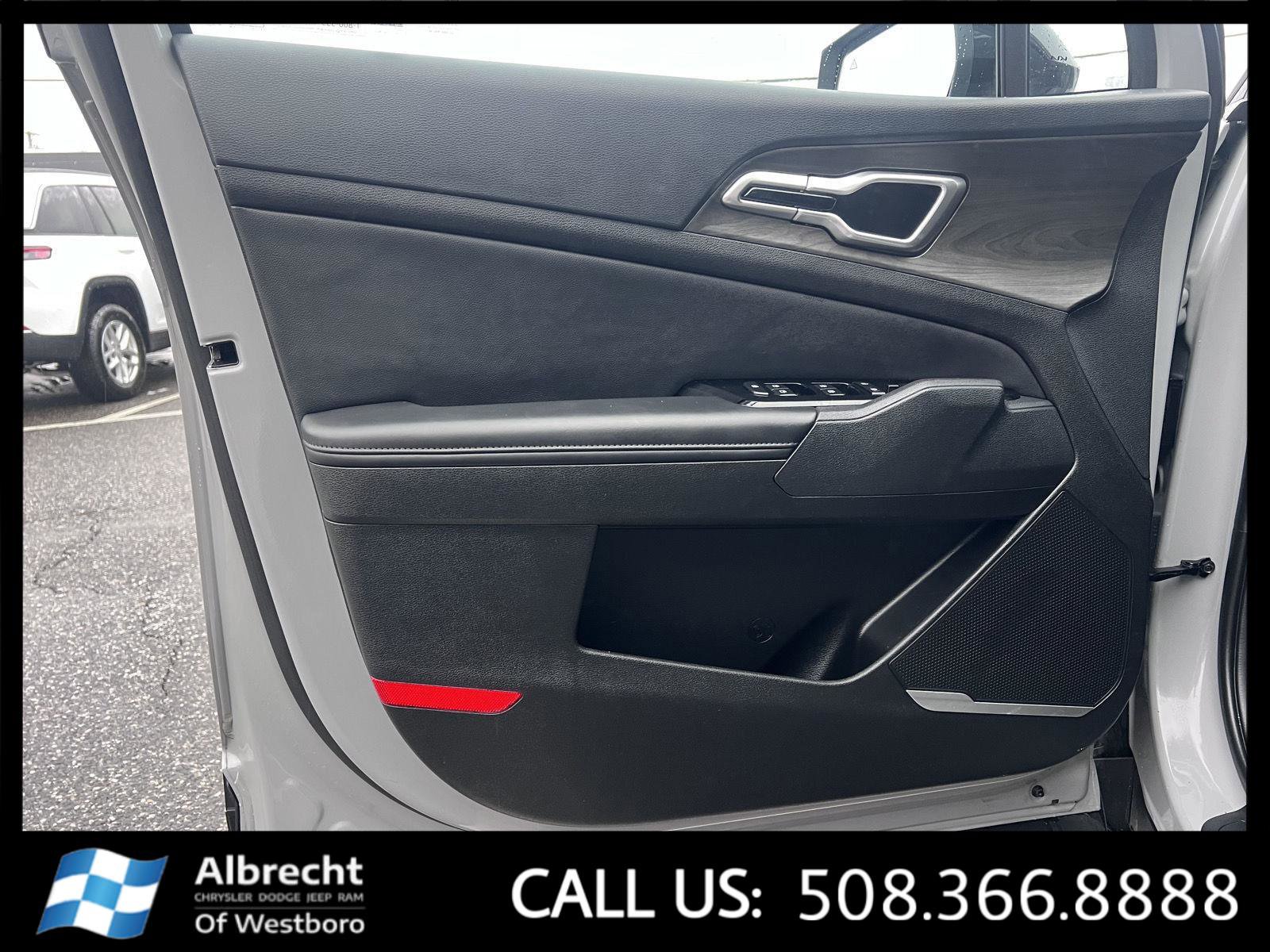 Used 2024 Kia Sportage X-Line w/ X-Line Premium Package image 11