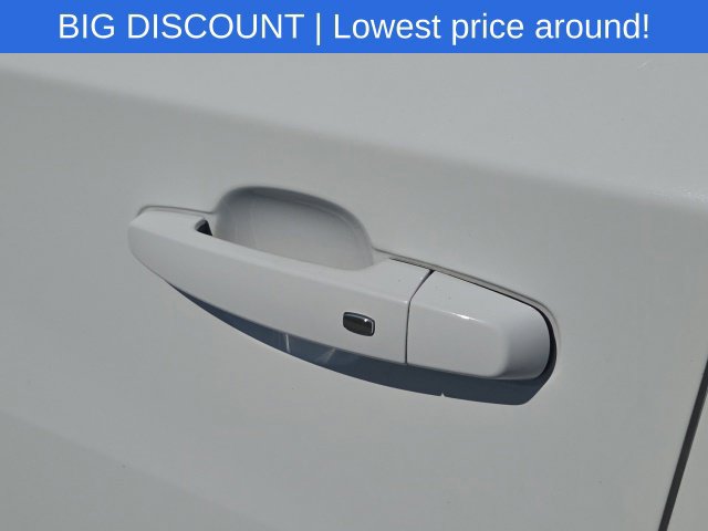 Used 2020 Chevrolet Traverse RS w/ LPO, Floor Liner Package FWD image 24