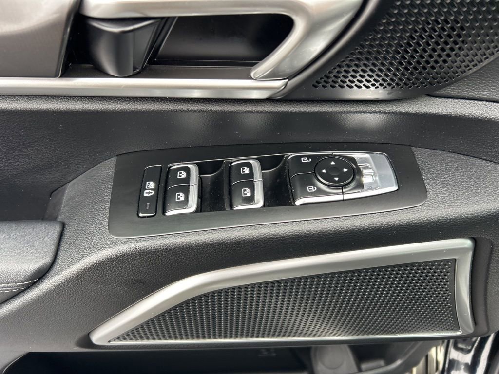 Used 2024 Kia Telluride S w/ S Sunroof Package image 4