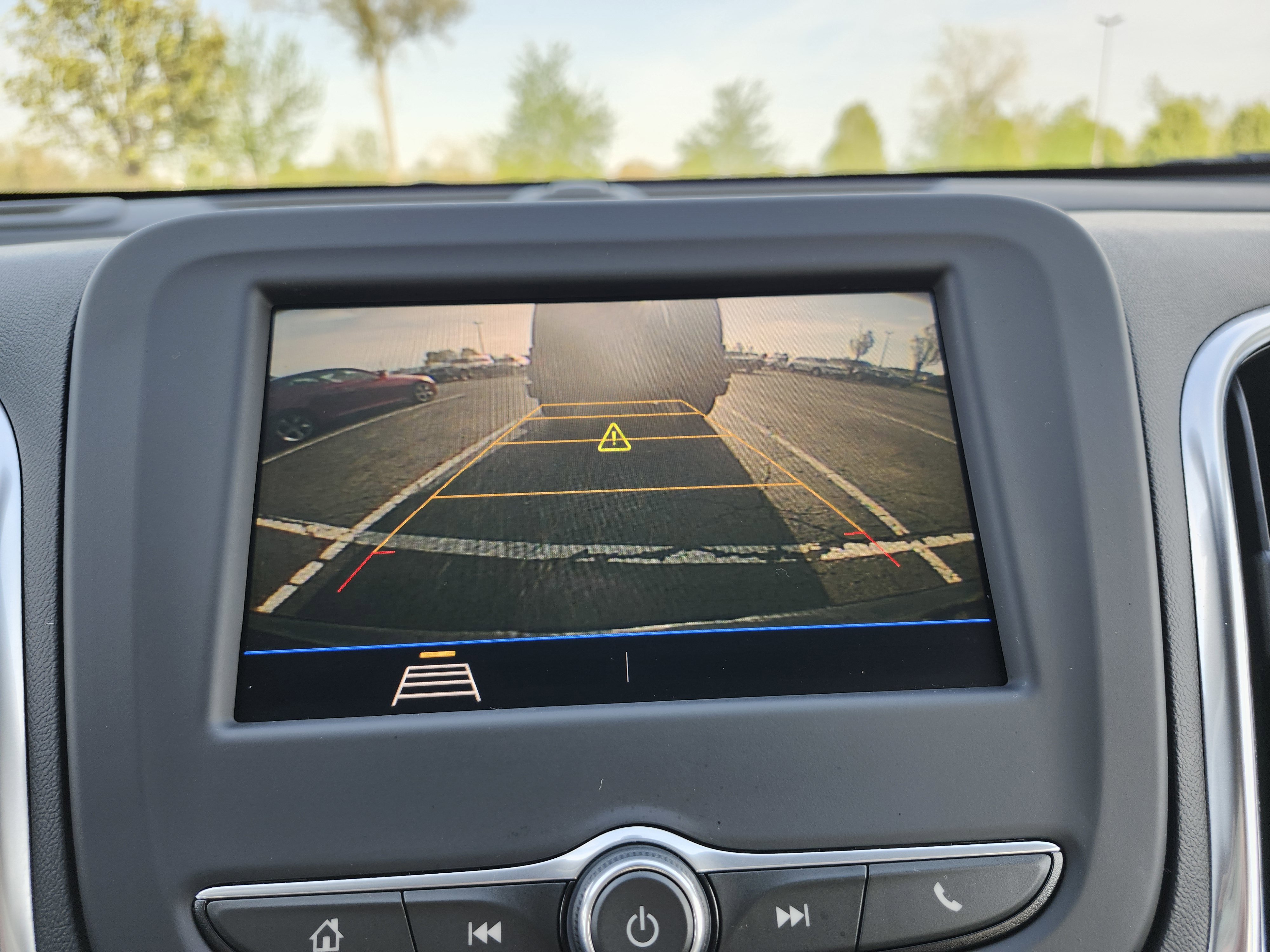 Used 2021 Chevrolet Equinox LT FWD image 2