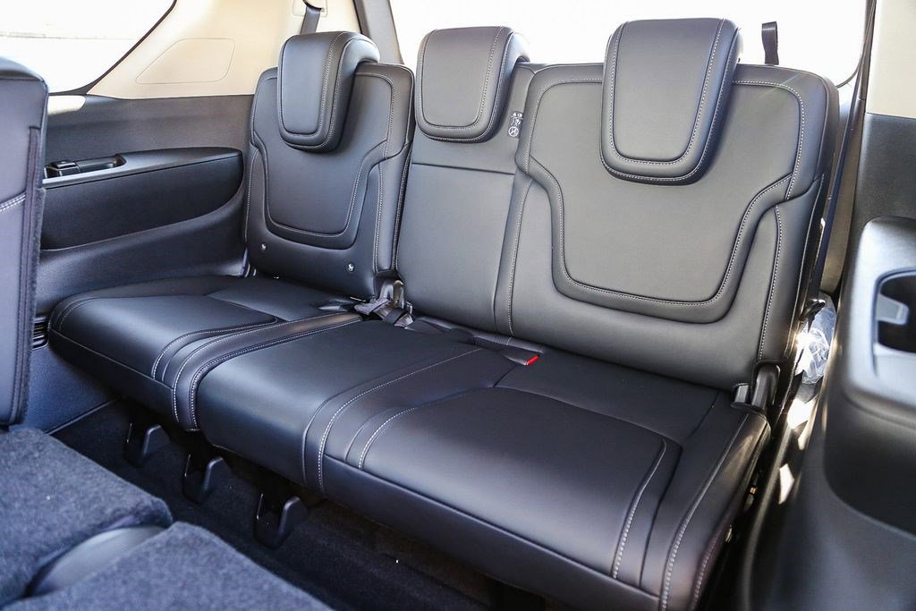 New 2025 Nissan Armada SV image 21