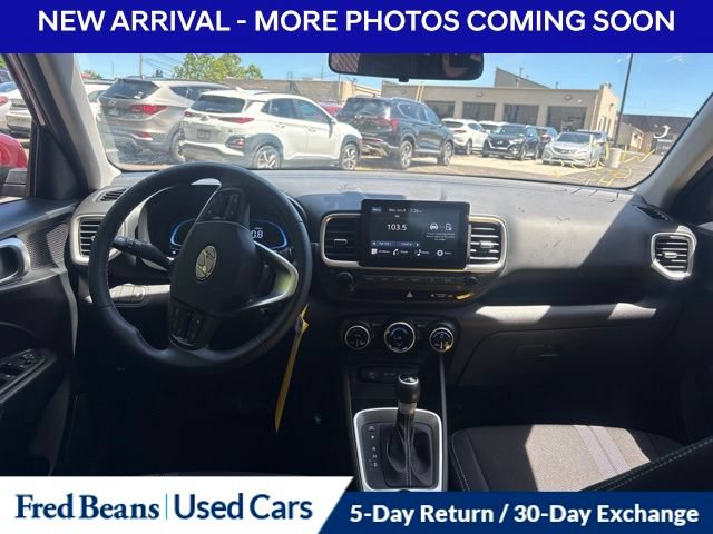 Certified 2023 Hyundai Venue SEL w/ Cargo Package FWD image 11
