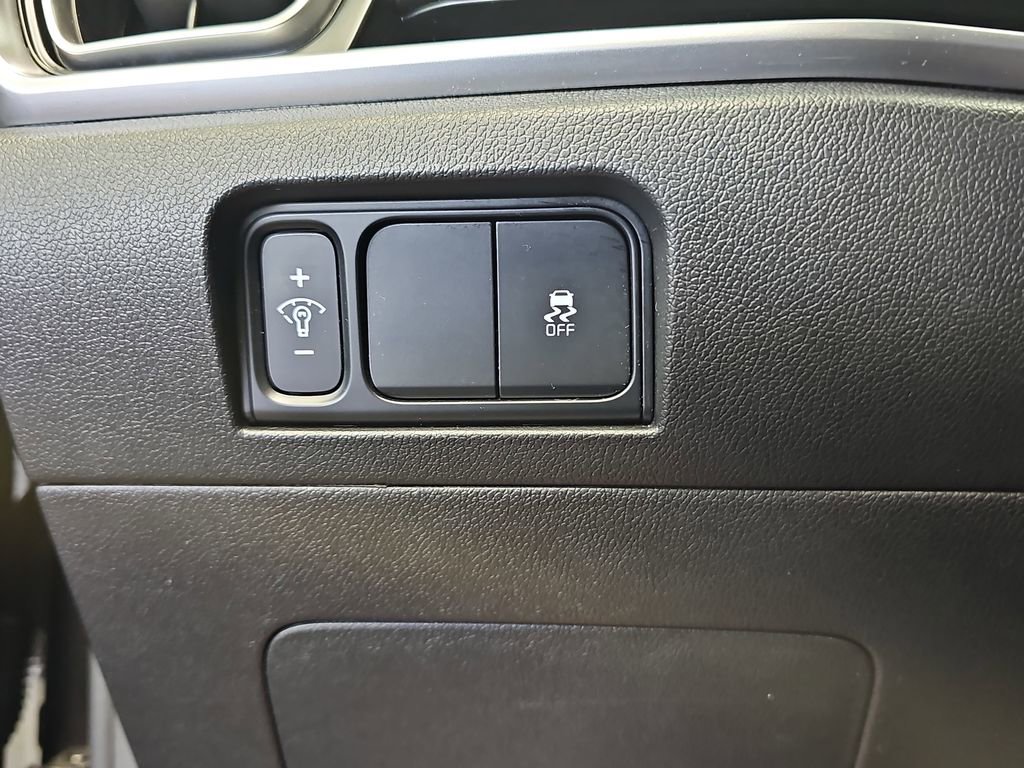 Used 2024 Kia Sorento S image 26