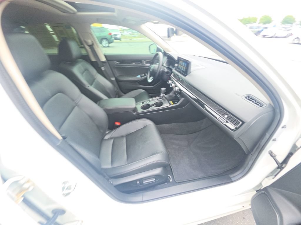 Certified 2024 Honda Civic Touring image 32