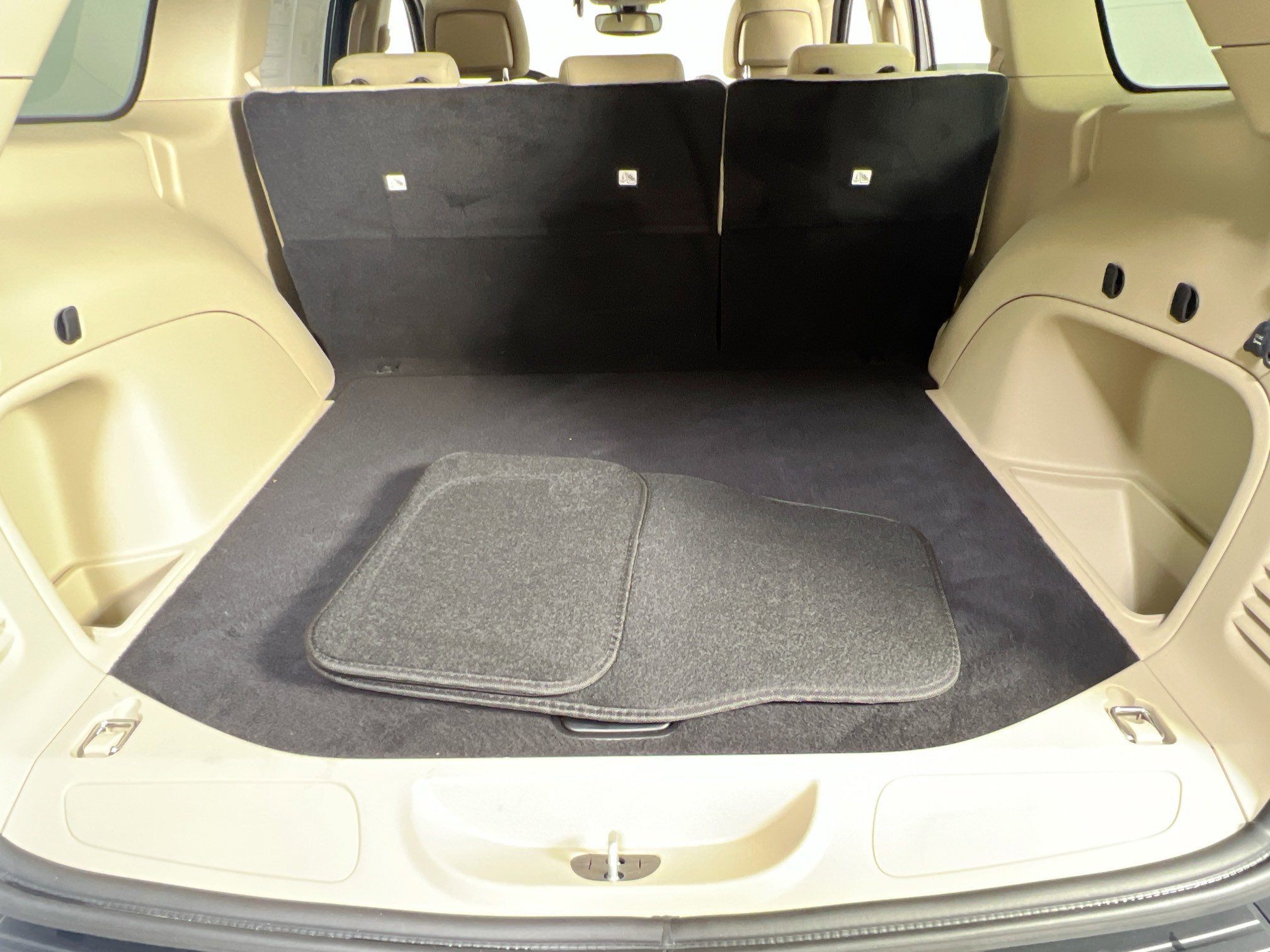 Used 2022 Jeep Grand Cherokee Laredo E image 24