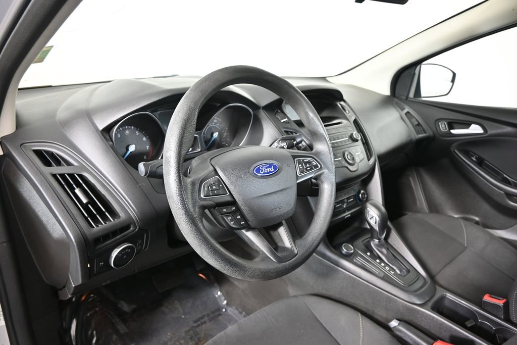 Used 2017 Ford Focus SE FWD image 22