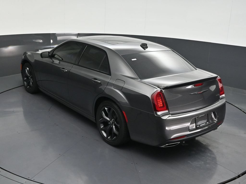 Used 2023 Chrysler 300 S w/ Comfort Group RWD image 19