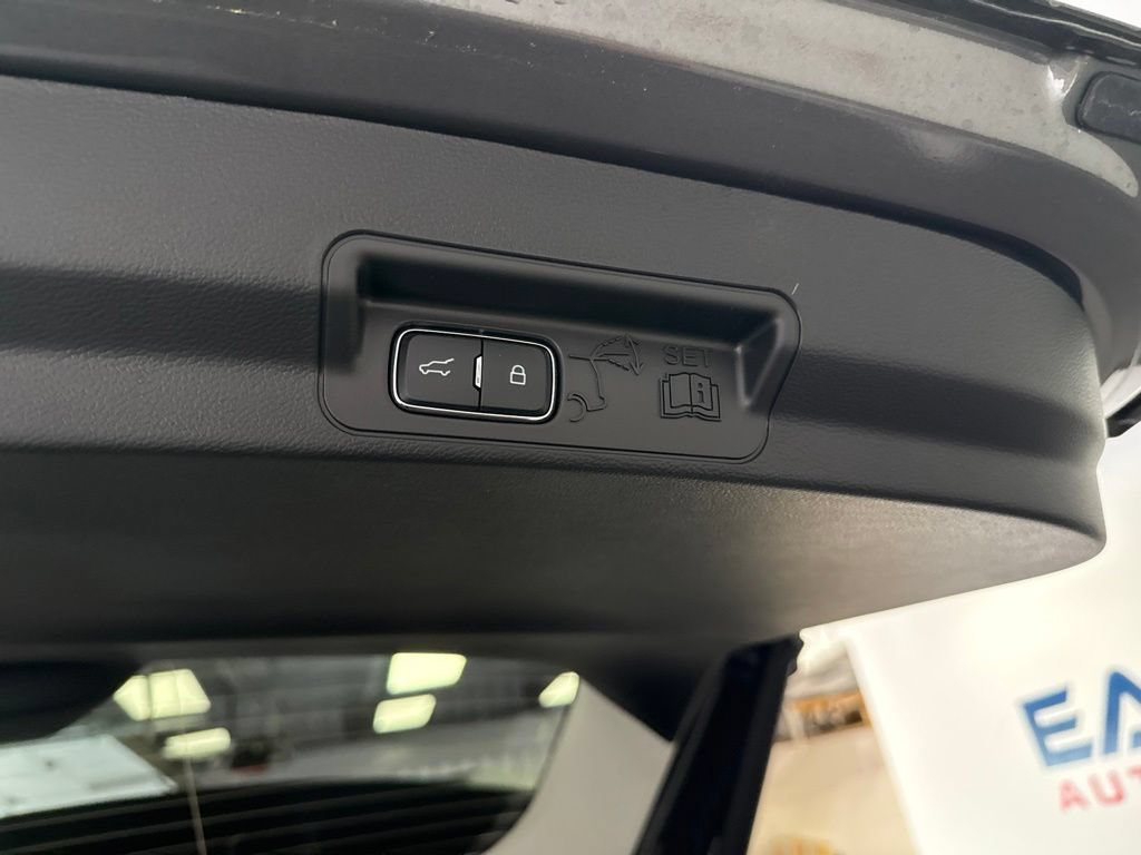 New 2026 Ford Explorer Active AWD/4WD image 35