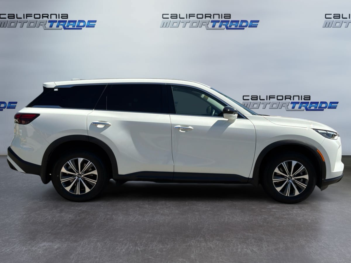 Used 2023 INFINITI QX60 Pure AWD/4WD image 4
